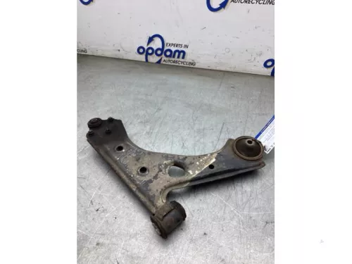 Draagarm onder links-voor-8220600 (22520148)