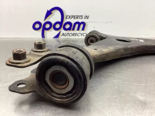 Draagarm onder rechts-voor-8162774 (21674617)