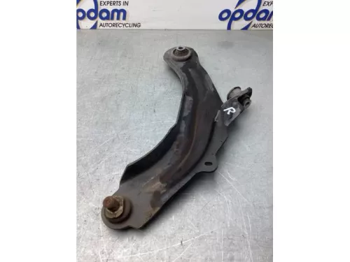 Draagarm onder rechts-voor-8096015