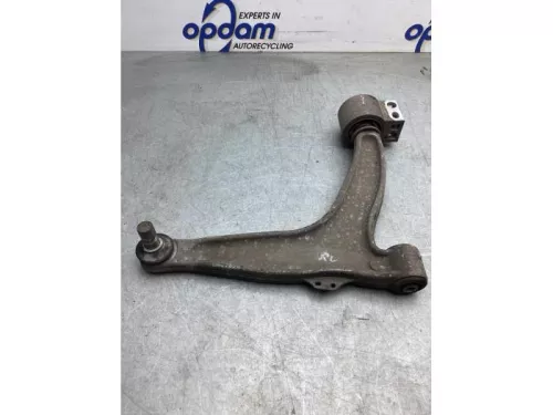 Draagarm onder rechts-voor-8131226
