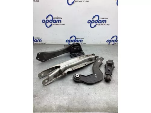 Draagarm rechts-achter-8107788