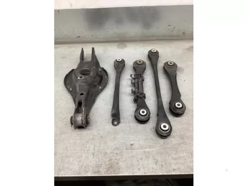 Draagarm rechts-achter-8027452