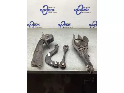 Draagarm rechts-achter-8240960 (21812168)