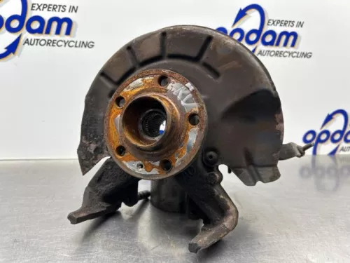 Fusee rechts-voor-8210576 (22404810)