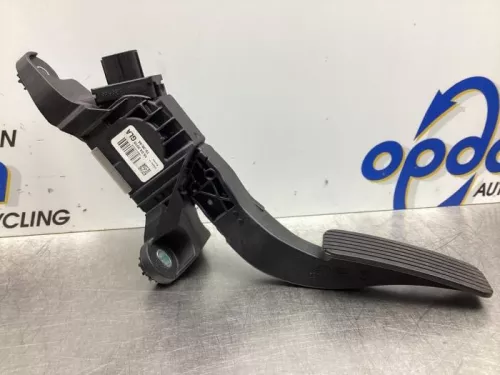 Gaspedaalpositie Sensor-7868353 (17852058)