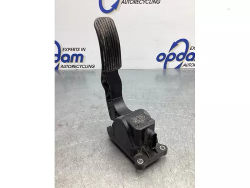 Gaspedaalpositie Sensor-7860488 (17262975)