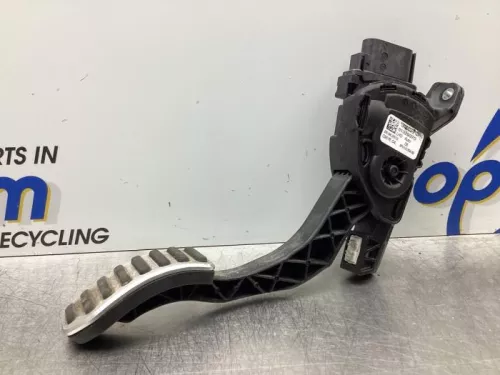 Gaspedaalpositie Sensor-7862434 (17995767)