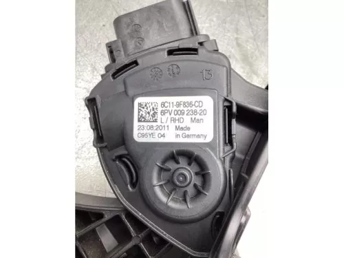 Gaspedaalpositie Sensor-7844984 (17171032)