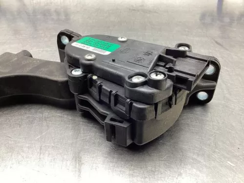 Gaspedaalpositie Sensor-7581555 (17847215)