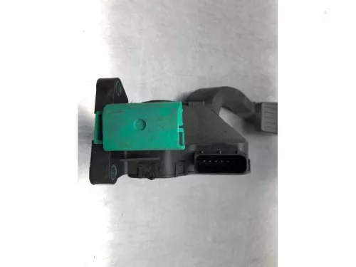 Gaspedaalpositie Sensor-7841125 (17394940)