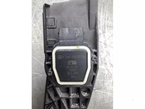Gaspedaalpositie Sensor-7319858 (20882038)