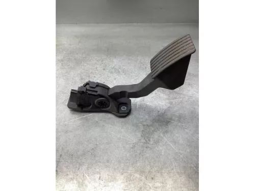 Gaspedaalpositie Sensor-7917651 (18860557)