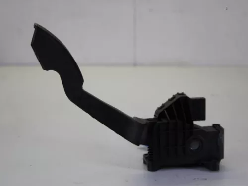 Gaspedaalpositie Sensor-7884212 (8933875)