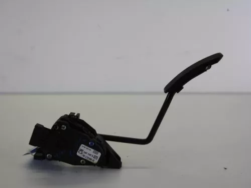 Gaspedaalpositie Sensor-7894781 (6913138)