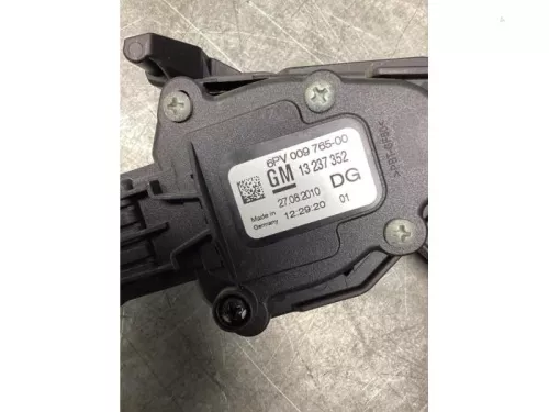 Gaspedaalpositie Sensor-8068373 (20283636)