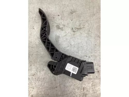 Gaspedaalpositie Sensor-7931865 (17726642)