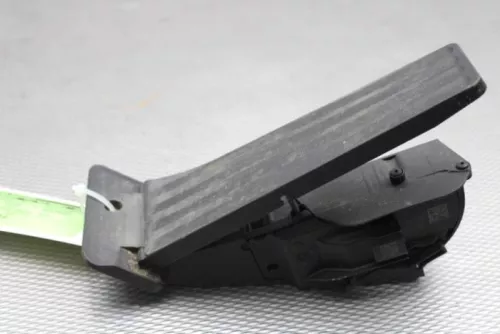 Gaspedaalpositie Sensor-7857988 (16337479)