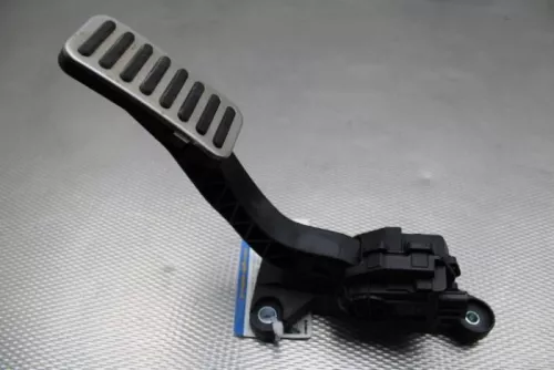 Gaspedaalpositie Sensor-7349534