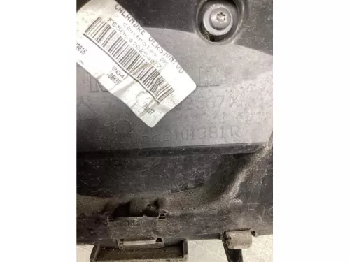 Grille-8145883 (21634232)