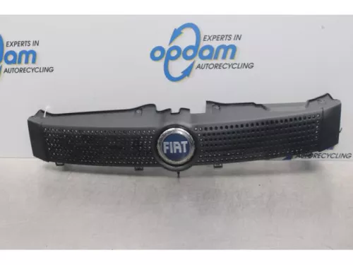Grille-7611836 (14868090)