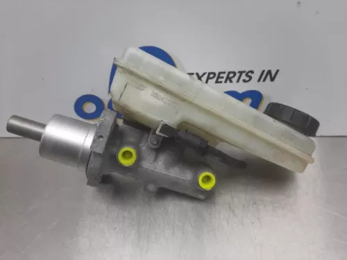 Hoofdremcilinder-7591611