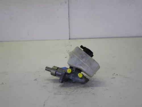 Hoofdremcilinder-7882711