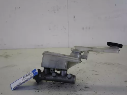 Hoofdremcilinder-7590278