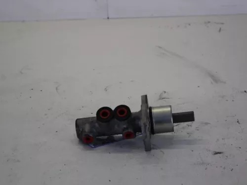 Hoofdremcilinder-7885142