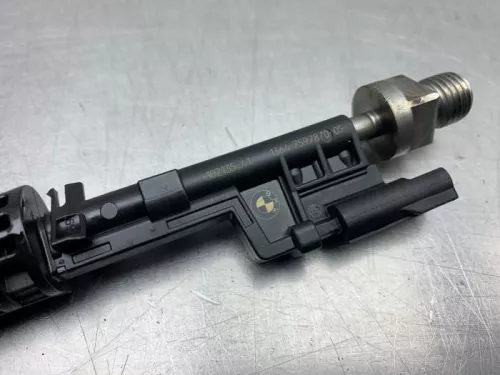Injector (benzine injectie)-8133977 (21982549)