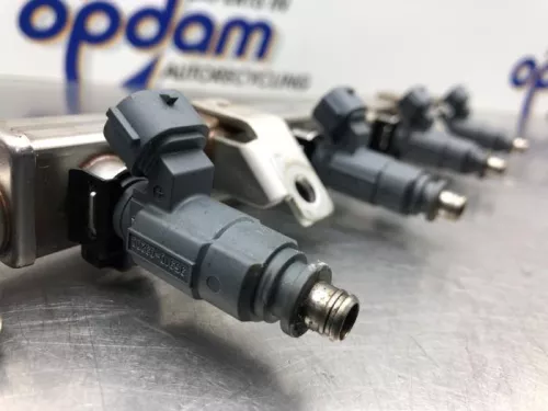 Injector (benzine injectie)-8110836 (21848471)