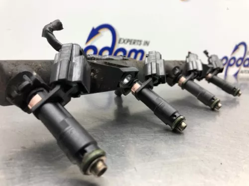 Injector (benzine injectie)-8236782 (21308844)