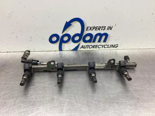 Injector (benzine injectie)-8052606 (19701270)