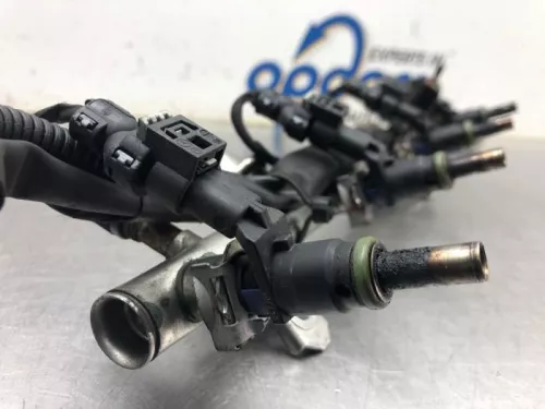 Injector (benzine injectie)-8091410 (20411399)