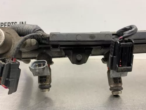 Injector (benzine injectie)-8250740 (21512388)