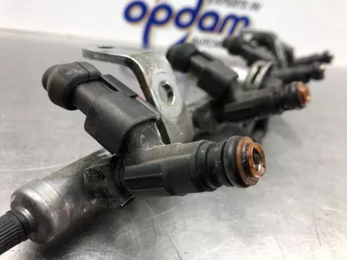 Injector (benzine injectie)-8123263 (20626614)