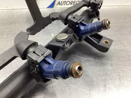 Injector (benzine injectie)- (7037918)