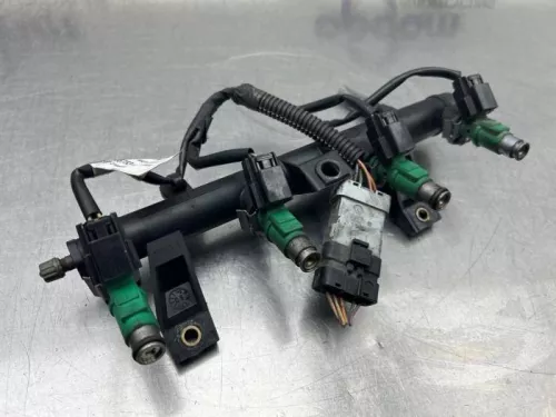 Injector (benzine injectie)-8323102 (22612471)