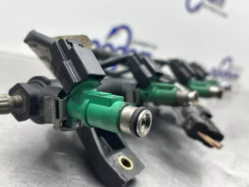 Injector (benzine injectie)-8323102 (22612471)