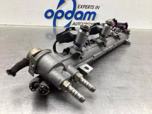 Injector (benzine injectie)-7877295 (15117761)