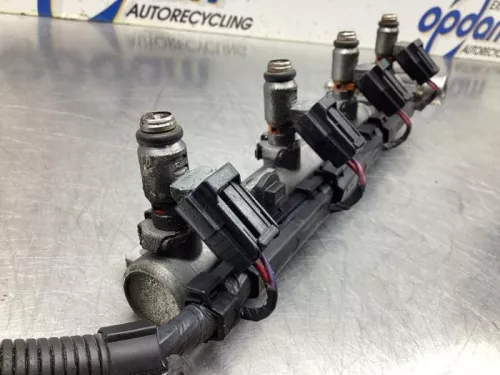 Injector (benzine injectie)-8105346 (19571446)