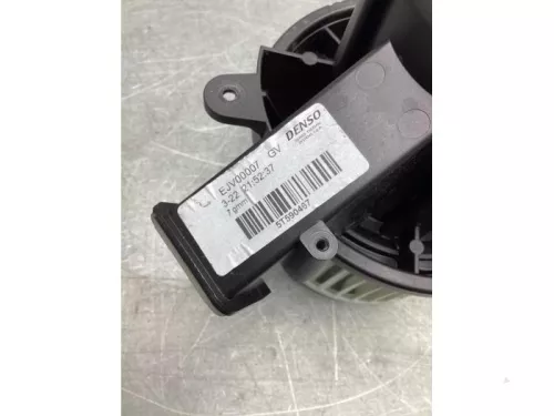Kachel Ventilatiemotor-8202418 (21242689)