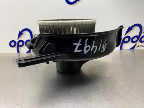 Kachel Ventilatiemotor-8218362 (21699853)