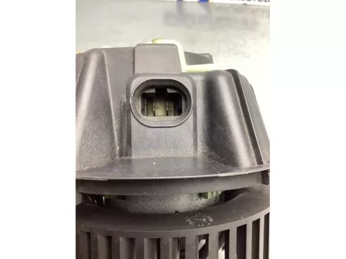Kachel Ventilatiemotor-7519846 (17608568)