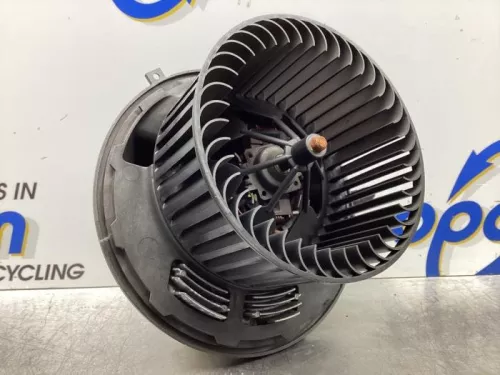 Kachel Ventilatiemotor-7746917 (17970173)