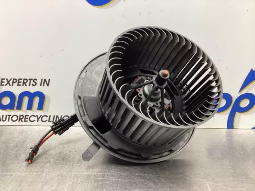 Kachel Ventilatiemotor-7764619 (18689941)