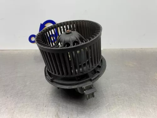 Kachel Ventilatiemotor-8218161 (21101330)