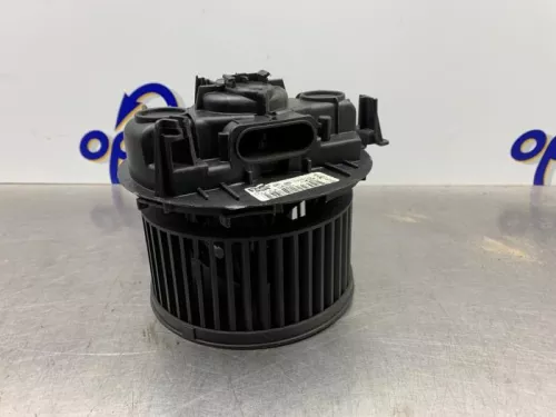 Kachel Ventilatiemotor-8218161 (21101330)
