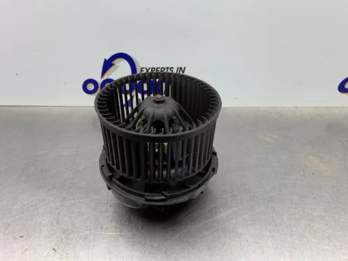 Kachel Ventilatiemotor-8218161 (21101330)