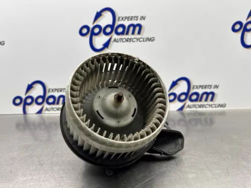 Kachel Ventilatiemotor-8221622 (22013017)