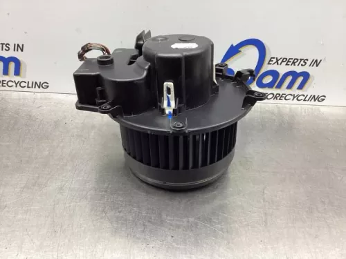 Kachel Ventilatiemotor-7738519 (17302040)